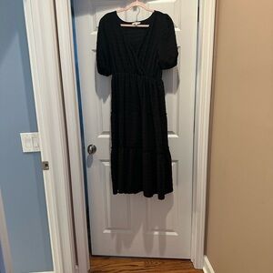 Versatile Black Maxi Dress with Short puffed sleeves - like new!